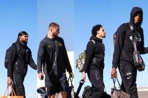 掘金登机飞往旧金山 清一色黑色运动装主打一个免费